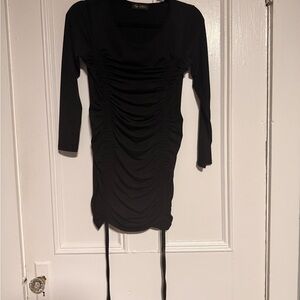 Top Chic Black Ruched Long-Sleeve Dress